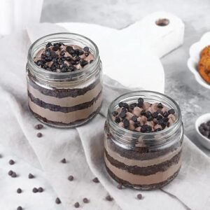 DB Vivacious Chocolate Jar Cake